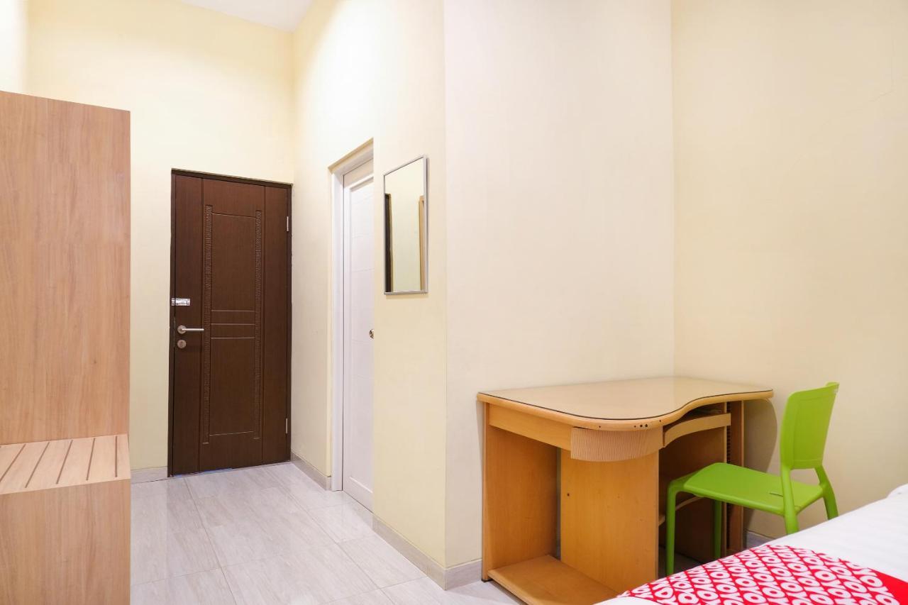 Super Oyo 90033 Dehome Family Melati Exterior foto